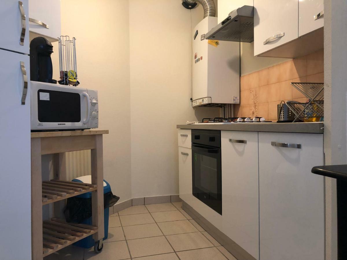 Woezon Na Mi Apartment Lyon Bagian luar foto