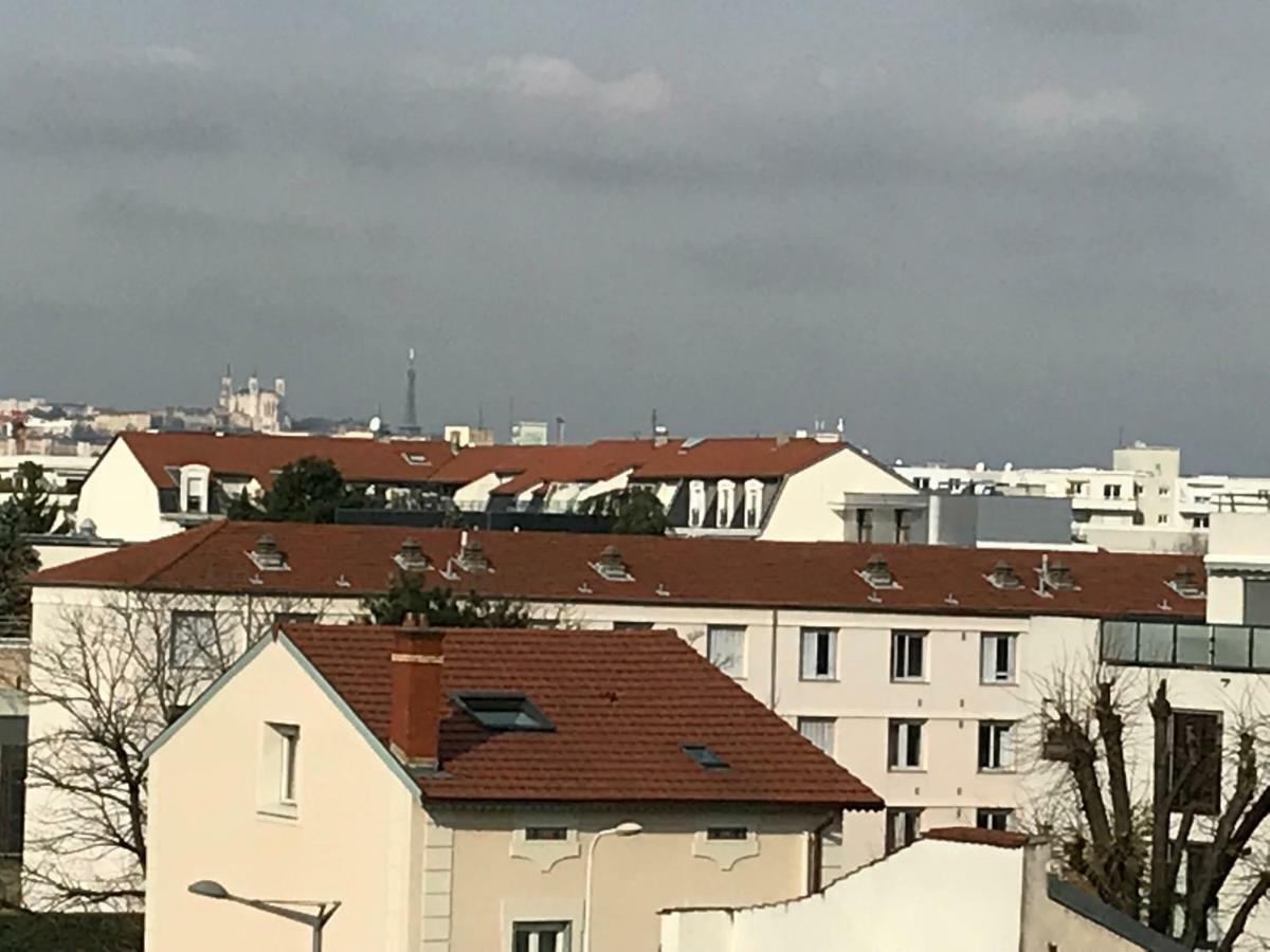 Woezon Na Mi Apartment Lyon Bagian luar foto