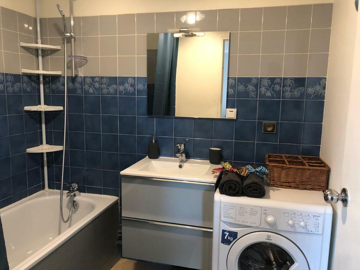 Woezon Na Mi Apartment Lyon Bagian luar foto