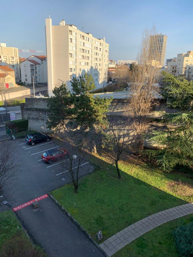 Woezon Na Mi Apartment Lyon Bagian luar foto